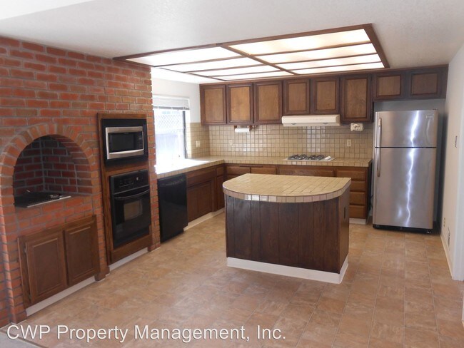 Building Photo - 14809 Oleander St