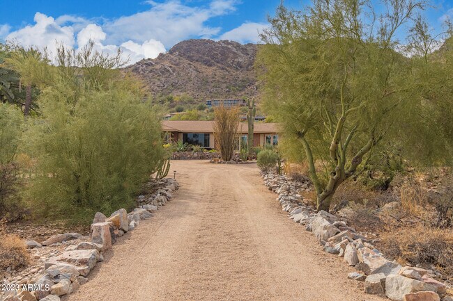Building Photo - 5937 E Cheney Dr