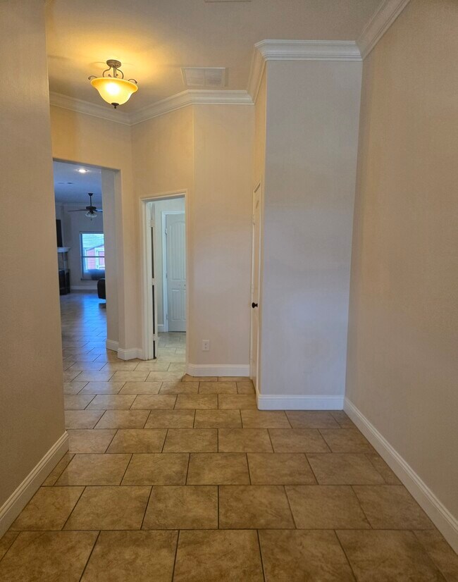 Foto del edificio - 817 E 91st St