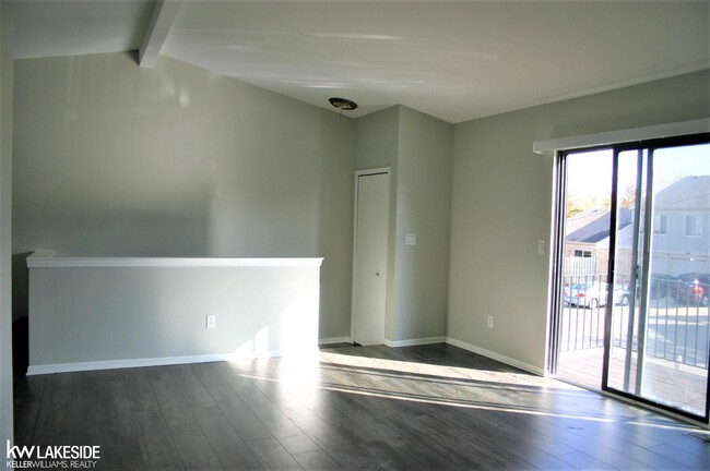 Building Photo - 44719 Maryland Ct