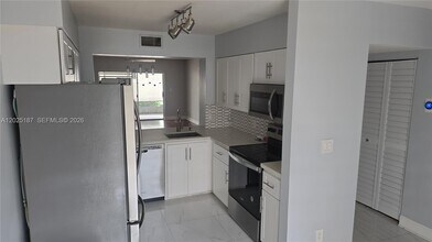 Building Photo - 7271 S Devon Dr