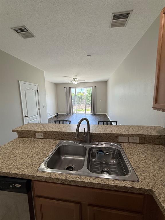 Foto del edificio - 5032 White Sanderling Ct