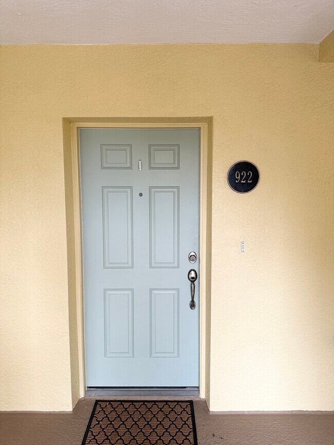 Foto del edificio - 900 Canopy Walk Ln