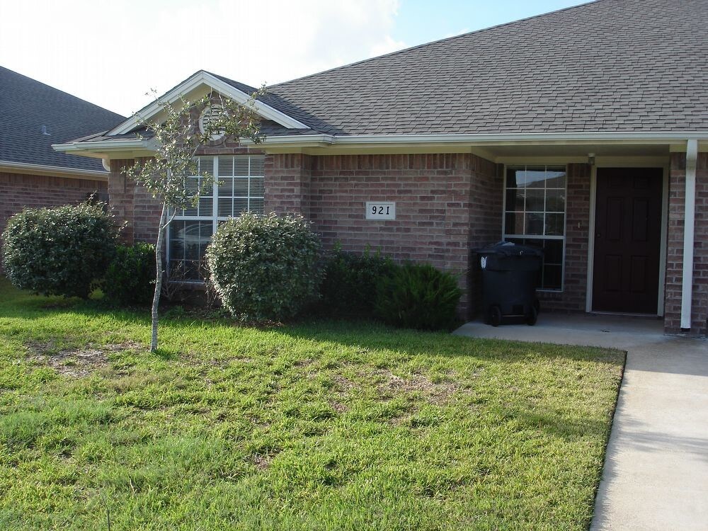 Foto principal - 921 Crepe Myrtle