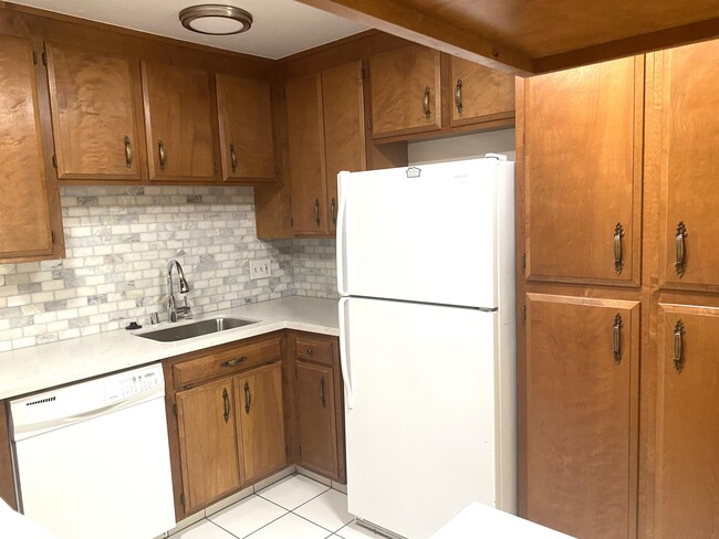 Building Photo - 1775 Panda Way