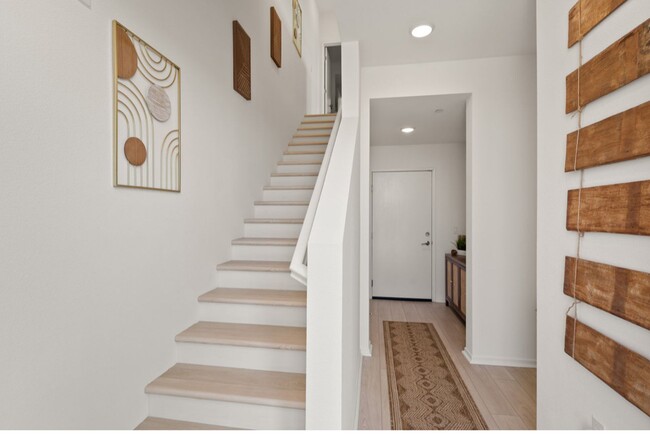 Foto del edificio - Recent Construction 4 Bedroom Townhome in ...