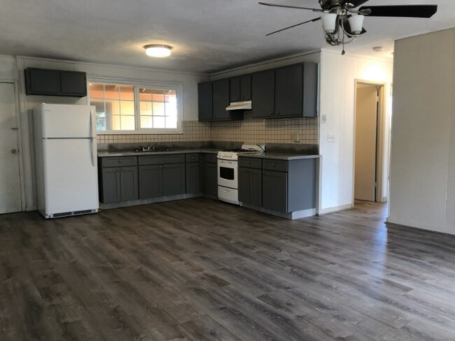 Building Photo - 641 Huali Way