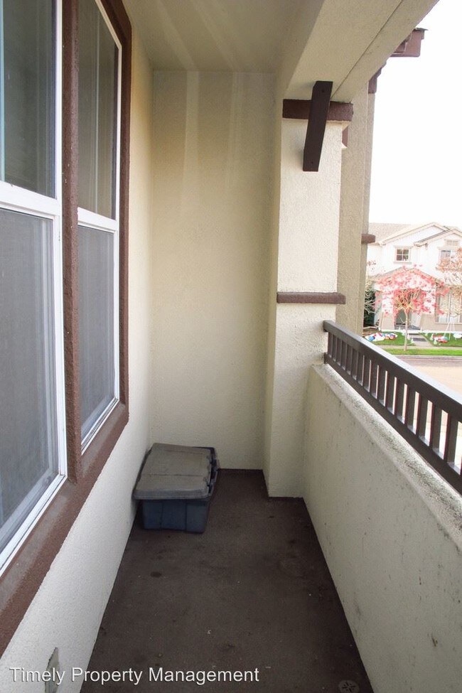 Foto del edificio - 3 br, 2.5 bath House - 2868 Pearblossom Dr.