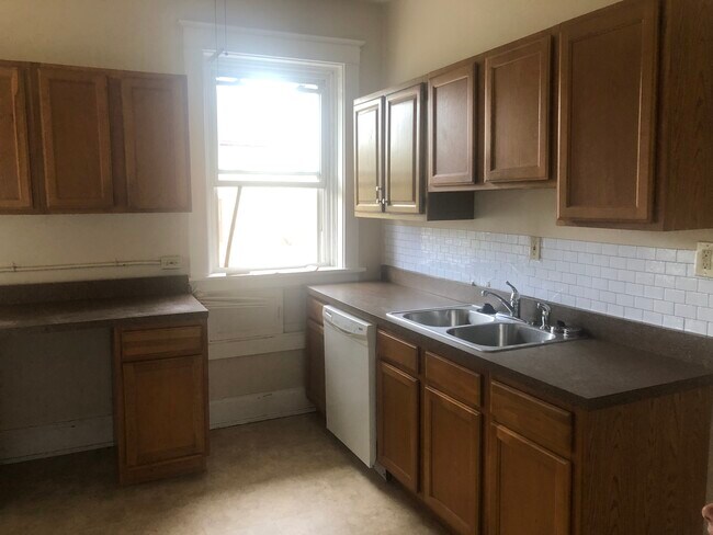 another view of kitchen, full size refrigerator not pictured. - 339-2 Probasco St