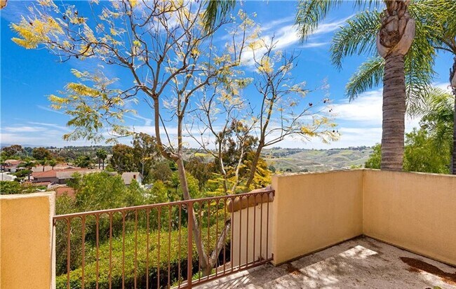 Building Photo - Gorgeous Marina Hills View Condo