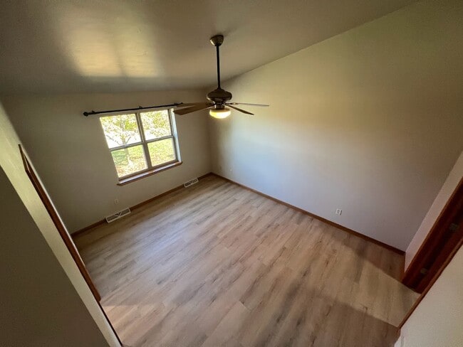 Building Photo - 1235 Trailside Ter