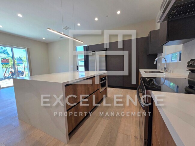 Foto del edificio - Brand New Build - 2/2 Cottage, Fenced Yard...