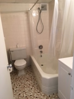 Foto del edificio - 1030 E Lancaster Ave