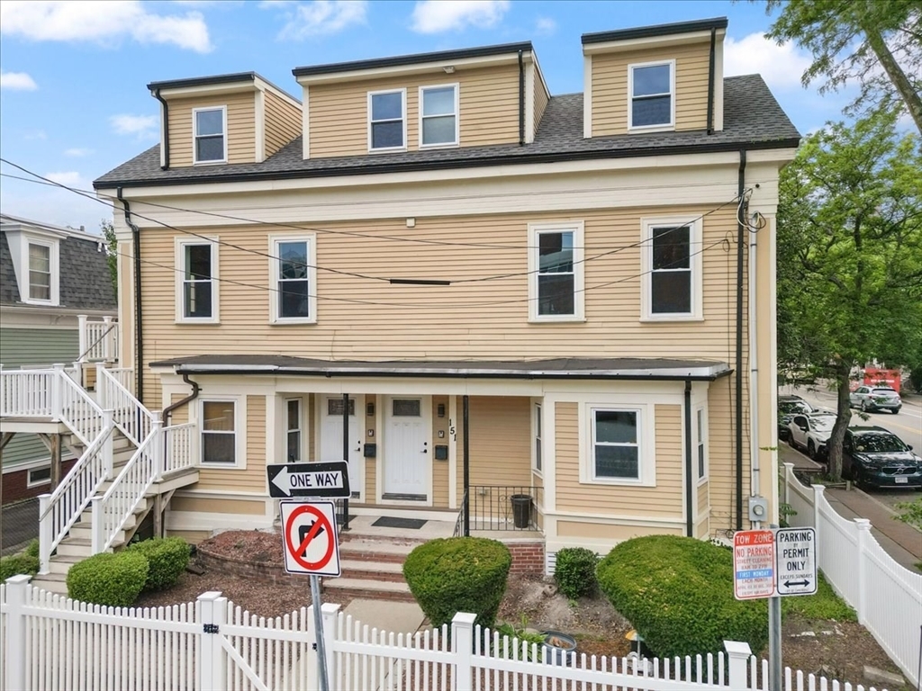 Primary Photo - 151 Clark St