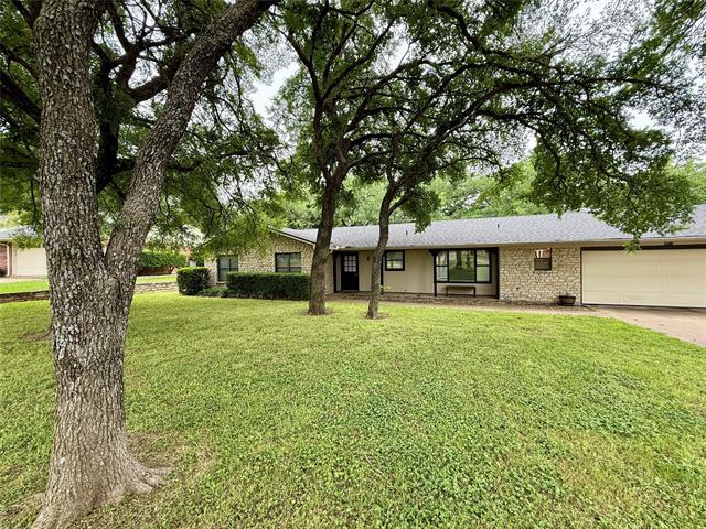 Foto principal - 4011 Fairway Dr