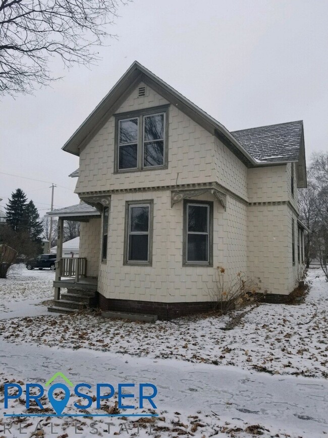 Building Photo - 4 Bedroom House In Wausau WI