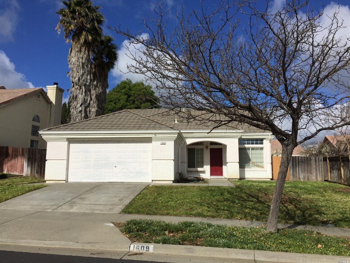 Primary Photo - 1609 Northwood Dr