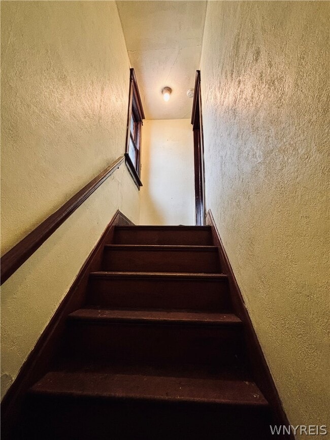 Building Photo - 297 Davidson Ave