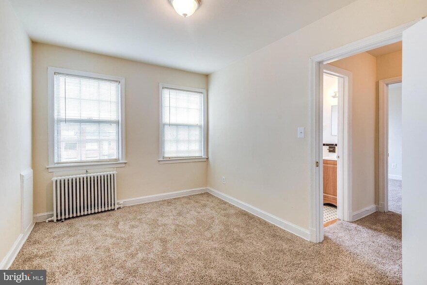 Foto principal - 215 Oakwood St SE