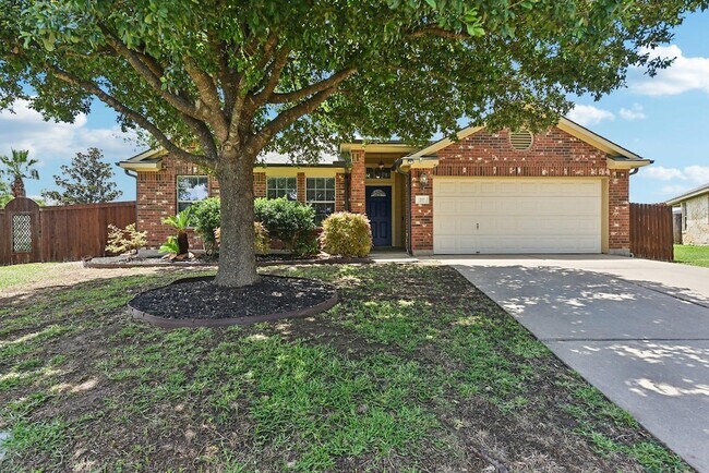 Foto del edificio - 217 Newport Landing Pl