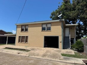 Building Photo - 435 Aucoin St