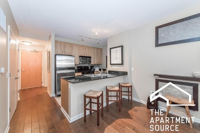 Foto del edificio - 353 N Desplaines St