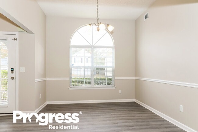 Building Photo - 3328 Metro Way SW