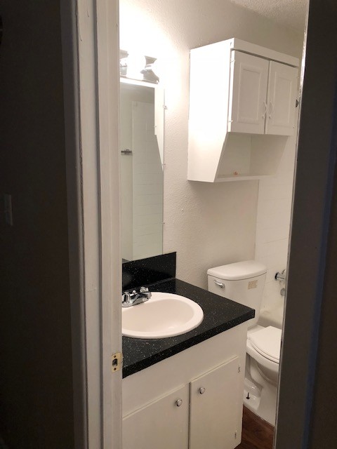 Foto del edificio - 425-501 Westlawn Dr