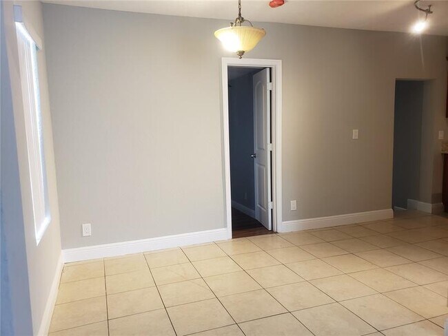 Foto del edificio - 5820 Grant St