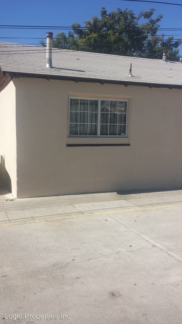 Building Photo - 834 N Davidson Ave