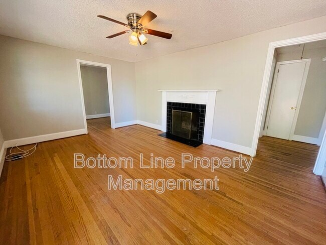 Photo - 725 Tom Sadler Rd House