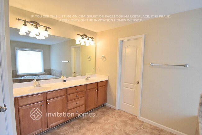 Foto del edificio - 1034 Ivey Chase Pl