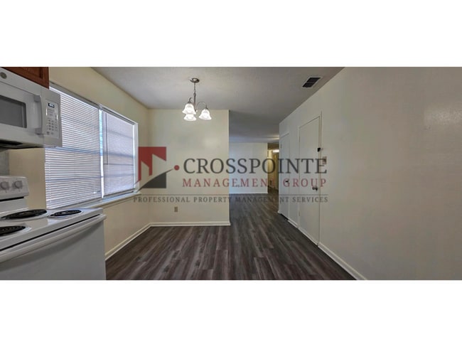 Building Photo - Almost Ready! 3 Bedroom 2 Bath Duplex in Longview!