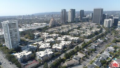 Building Photo - 2122 Century Park Ln