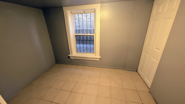 Building Photo - 1629 W Beach Ave