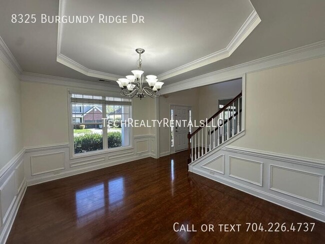 Foto del edificio - 8325 Burgundy Ridge Dr
