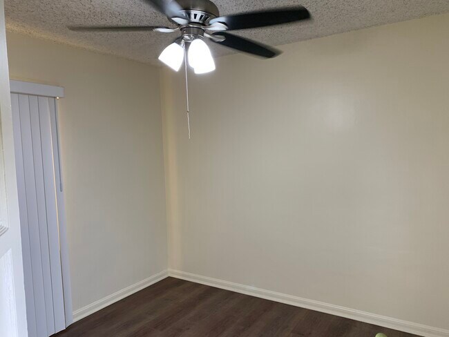 Dormitorio 1 - 2405 W Via Corona