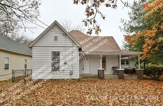Building Photo - 1206 N Prospect Ave