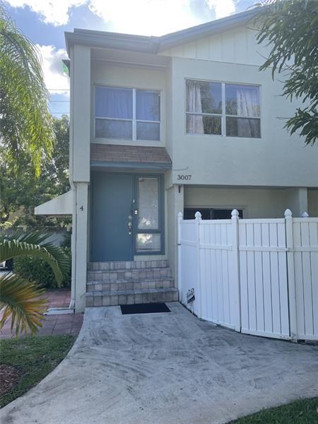 Building Photo - 3007 NW 5th Terrace