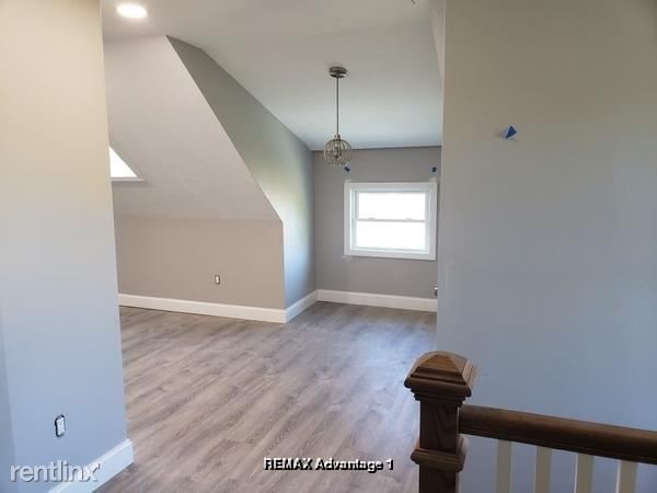 Building Photo - 2 br, 1 bath Apartment - 13 Devens Rd