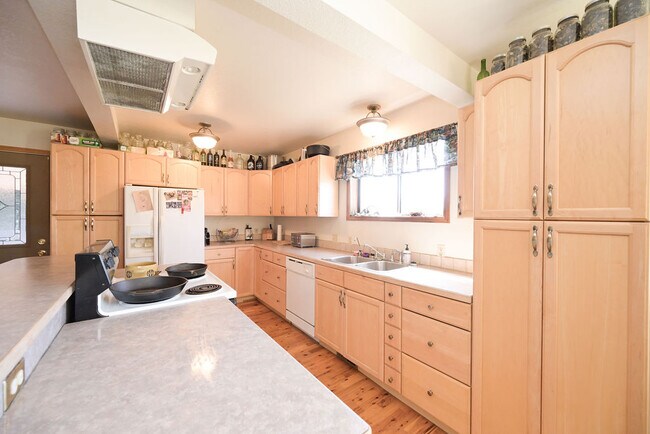 Foto del edificio - 3823 MT Highway 40 W