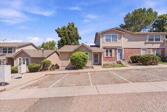 Building Photo - 1505 S Ouray Cir