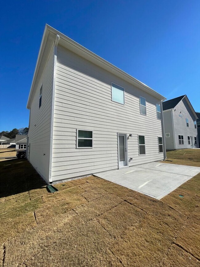 Building Photo - 7 Longbrook Dr.