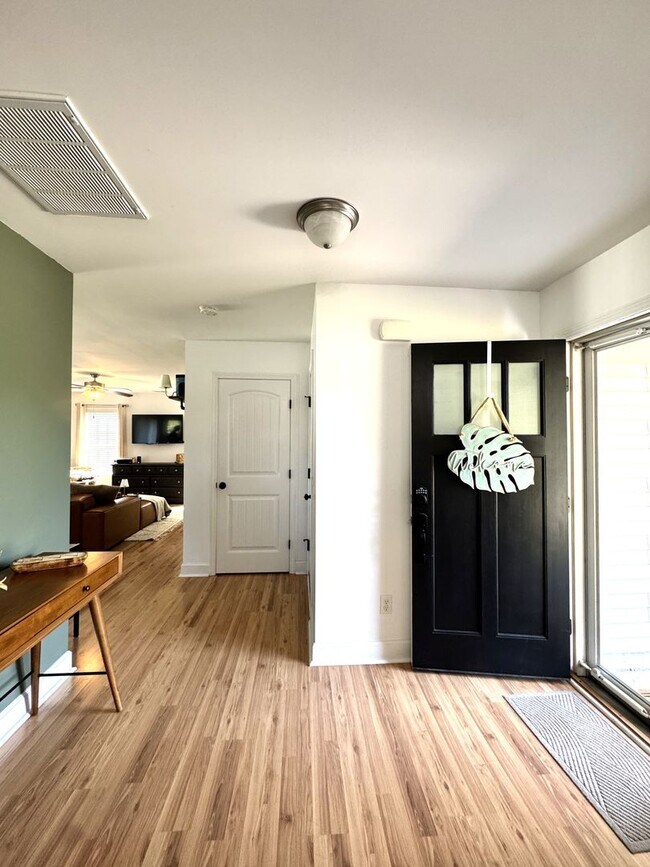 Foto del edificio - Minutes to the Beach! Conveniently located between Jacksonville & Wilmington