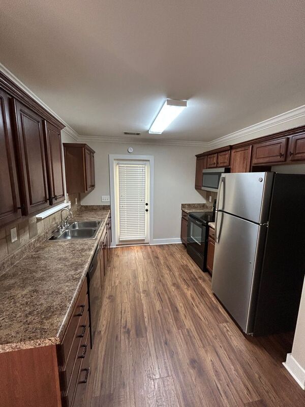 Foto del edificio - 116 Moss Stone Ln