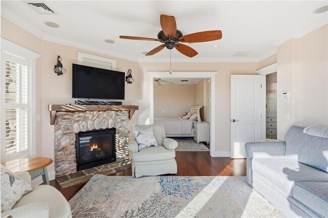 Building Photo - 246 Sand Hill Cove Rd