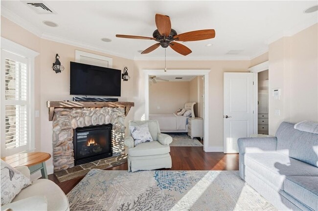 Foto del edificio - 246 Sand Hill Cove Rd