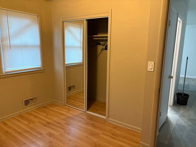 Dormitorio - 5713 Norledge Ave