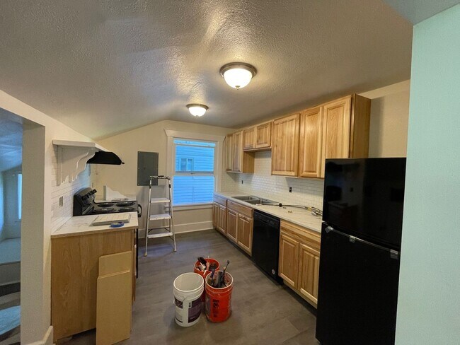 Foto del edificio - 717 N Forest St