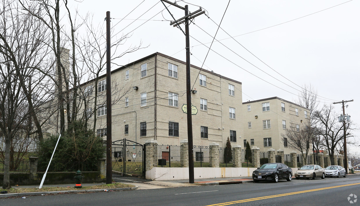 Primary Photo - Eastern Plaza Condominiums